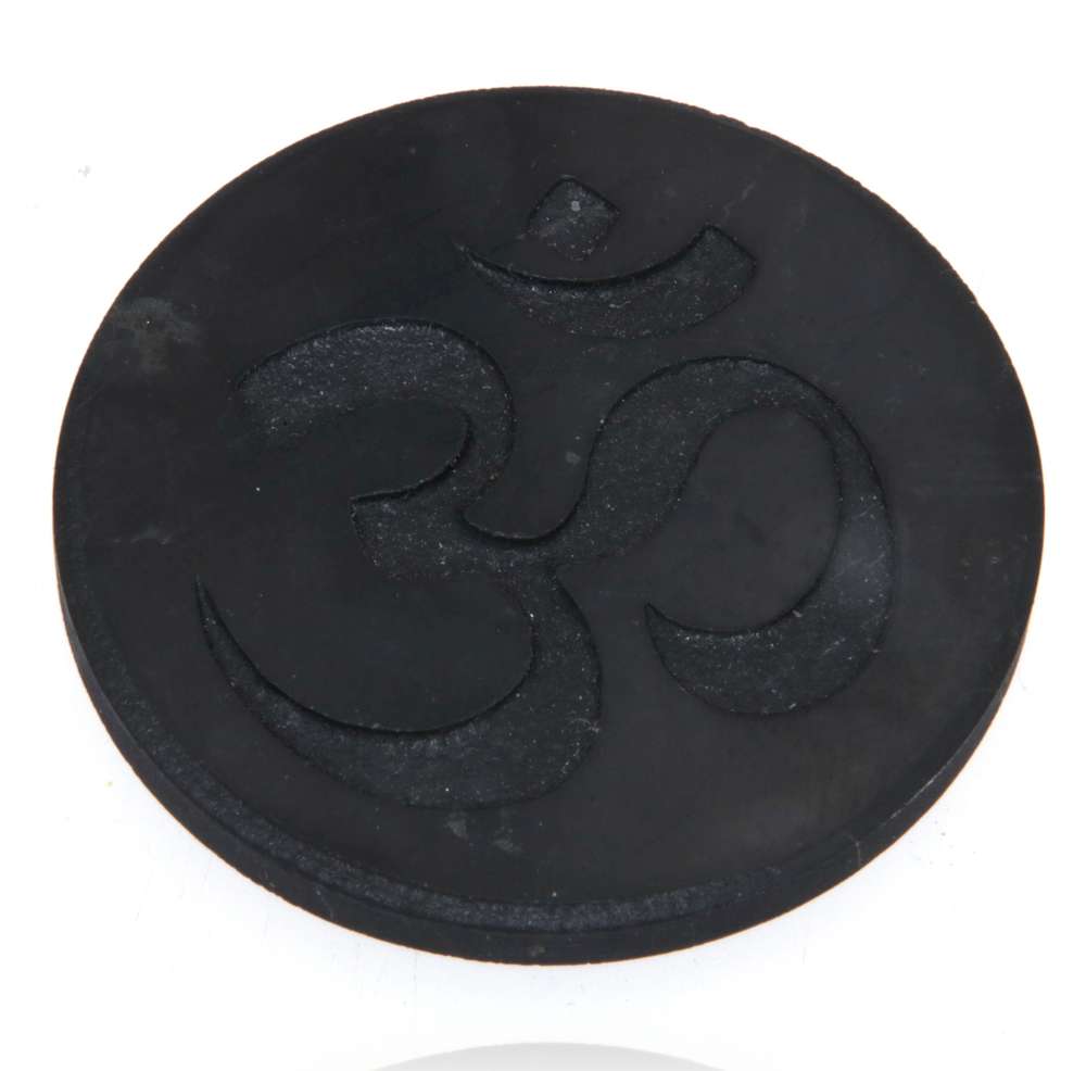 Schungit Scheibe rund Om Zeichen - 5,5cm - Edelstein - poliert #4135
