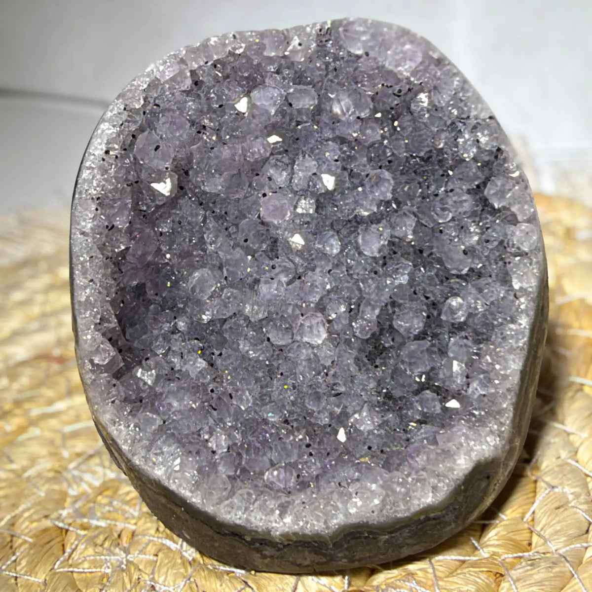 amethystdruse-edelstein-mineralien-entladen-heilstein-241026-5