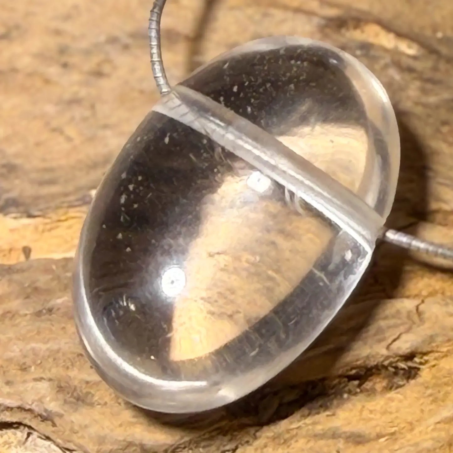 bergkristall-edelstein-schmuck-ketten-anhaenger-heilstein-trommelstein