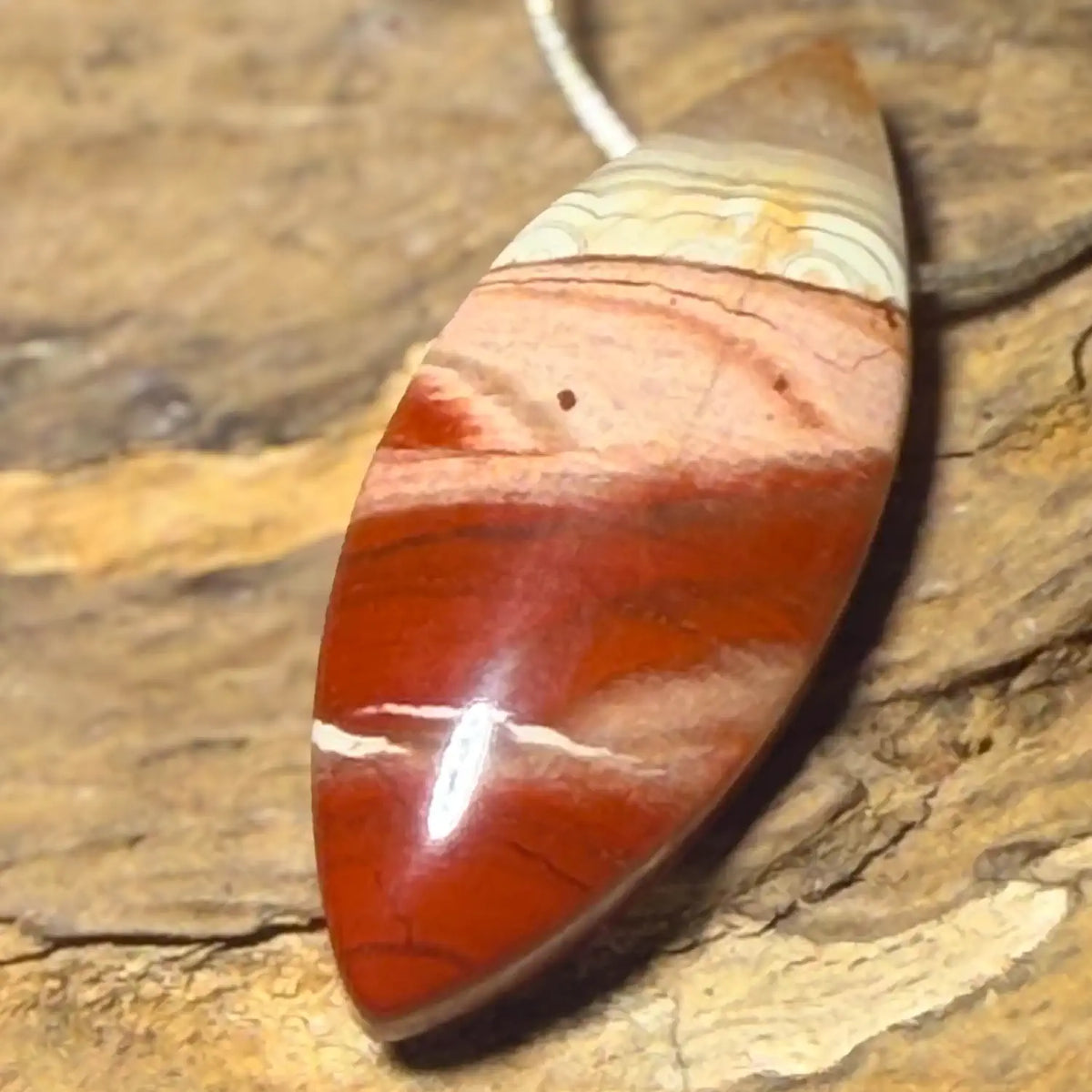 brekrien-jaspis-edelstein-trommelstein-schmuck-ketten-anhaenger-heilstein-010726