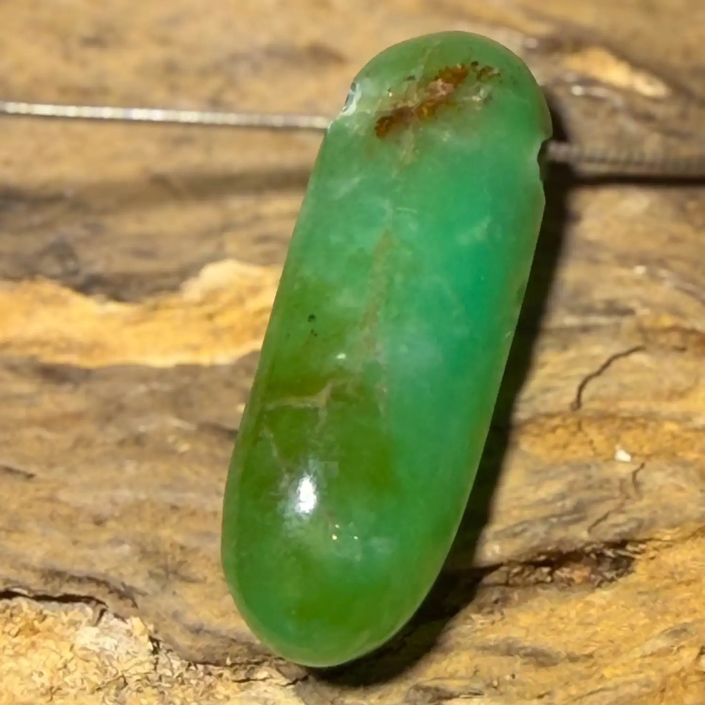 chrysopras-edelstein-trommelstein-schmuck-ketten-anhaenger-heilstein-080726