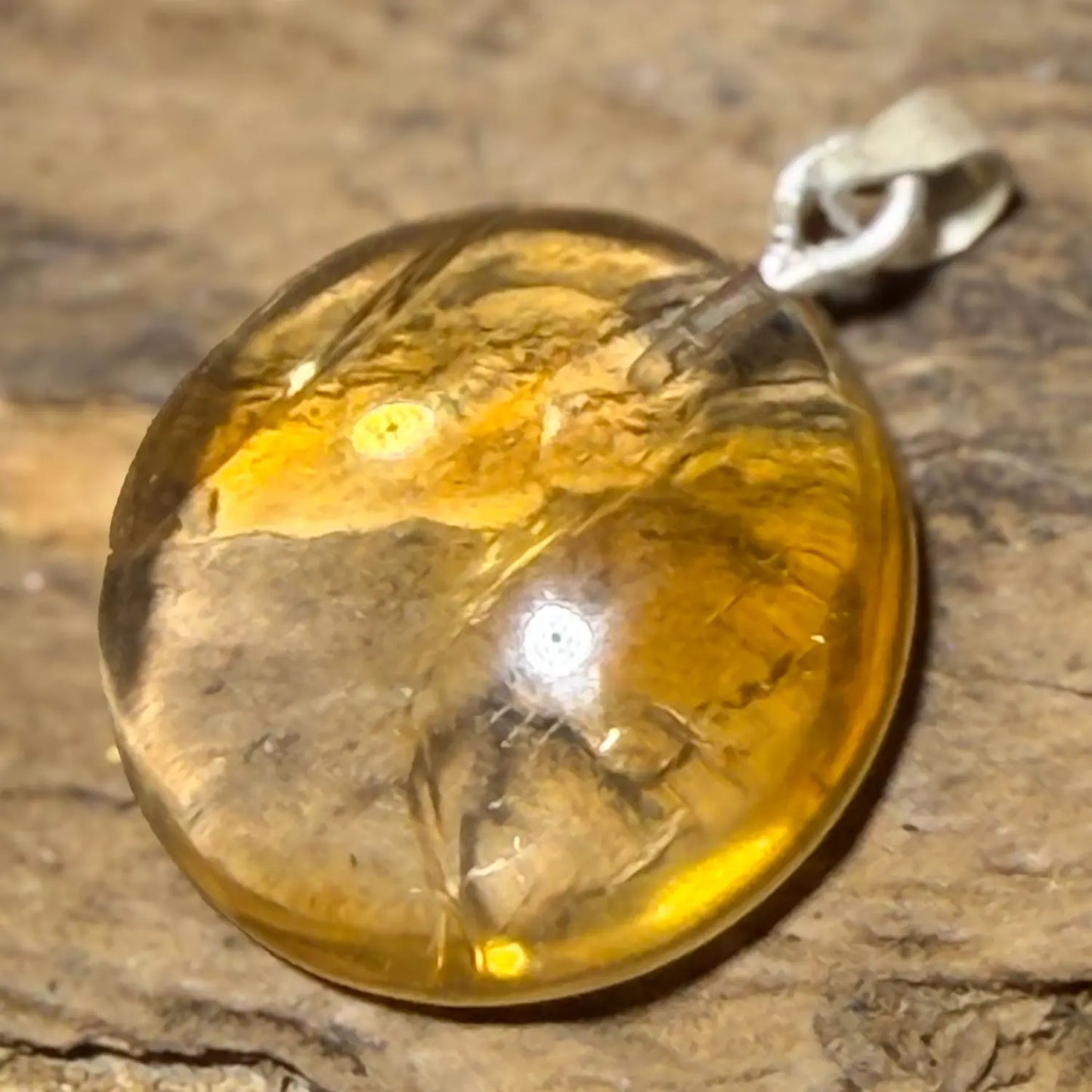 citrin-edelstein-cabochon-schmuck-ketten-anhaenger-heilstein-925er-silber-seelensteinchen-3