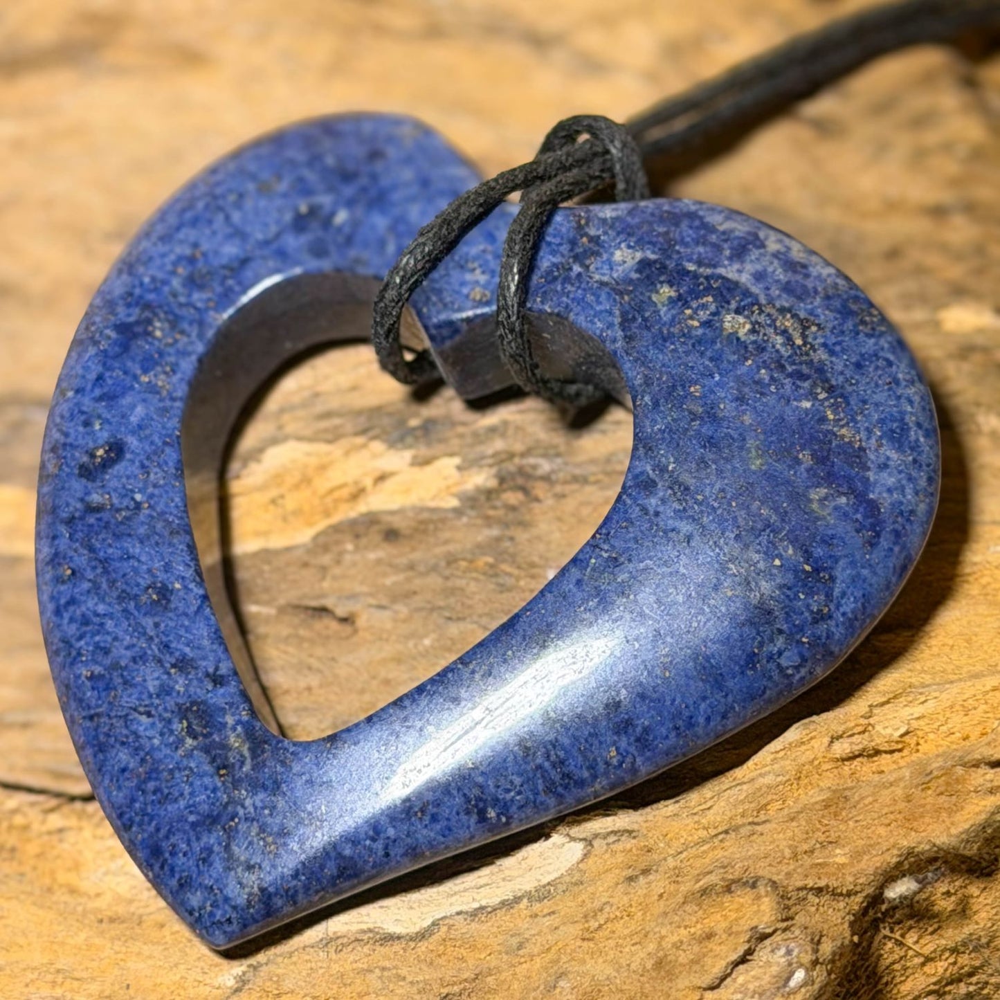 dumortierit-herz-edelstein-schmuck-ketten-anhaenger-heilstein-geschenk-seelensteinchen-110726