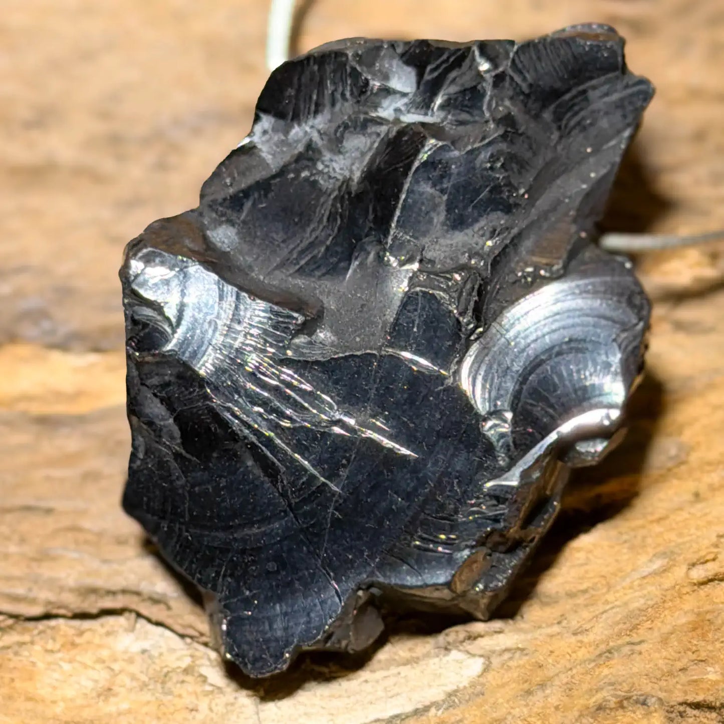 edelschungit-edelstein-schmuck-ketten-anhaenger-trommelstein-heilstein-220526