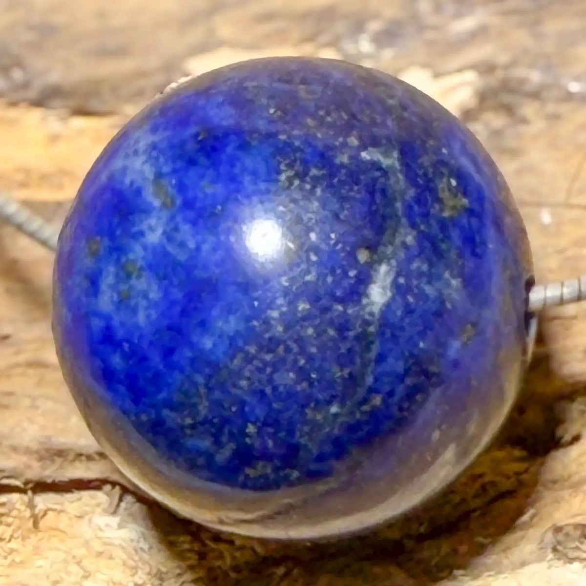 lapislazuli-edelstein-trommelstein-schmuck-ketten-anhaenger-heilstein-180926