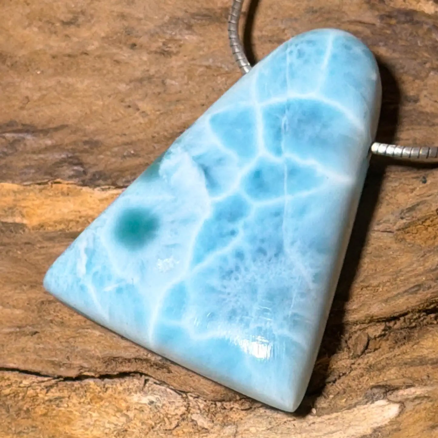 larimar-edelstein-schmuck-ketten-anhaenger-heilstein-trommelstein-seelensteinchen-060526-2
