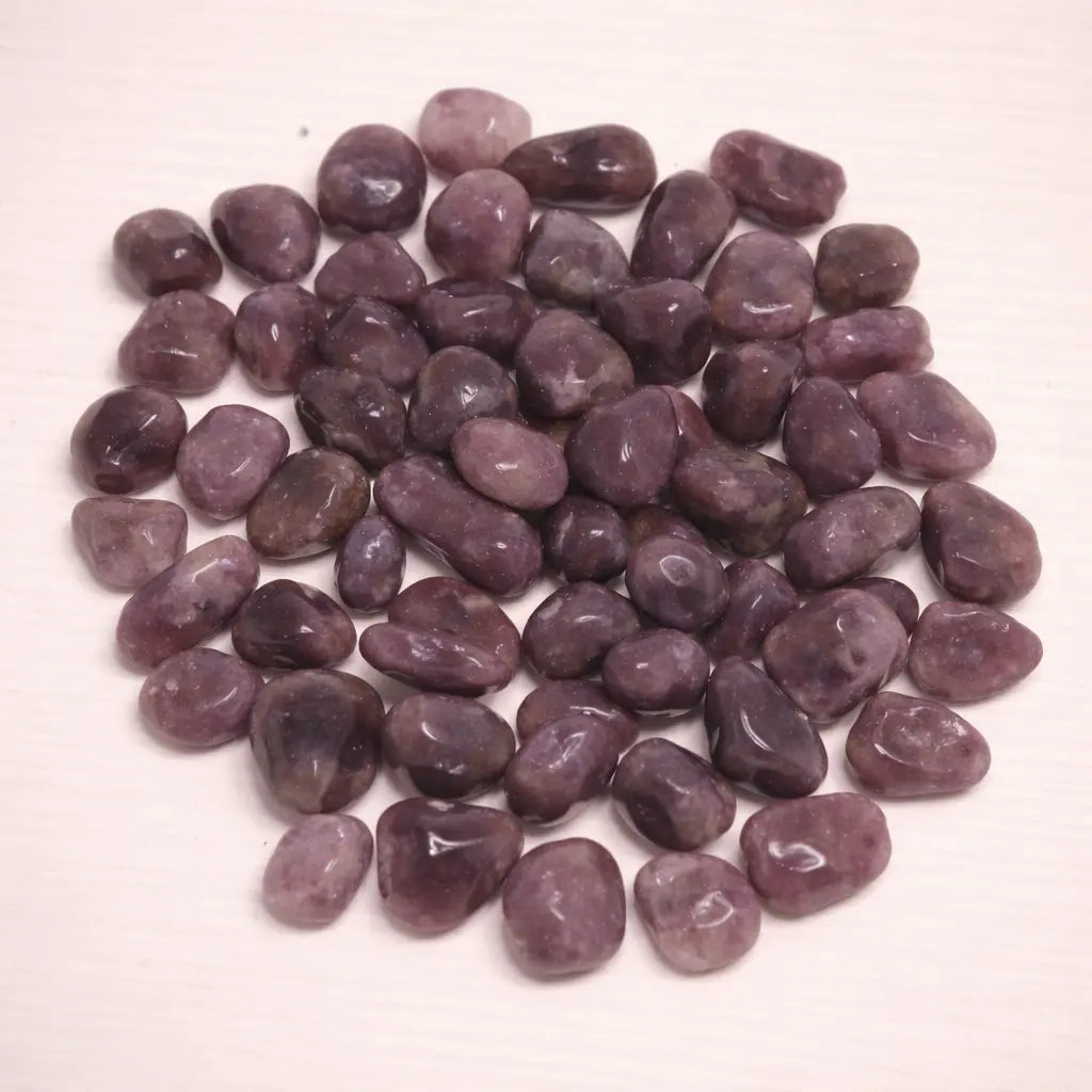 lepidolith-edelstein-mini-trommelsteine-handschmeichler-entspannung-massage-chakra-seelensteinchen