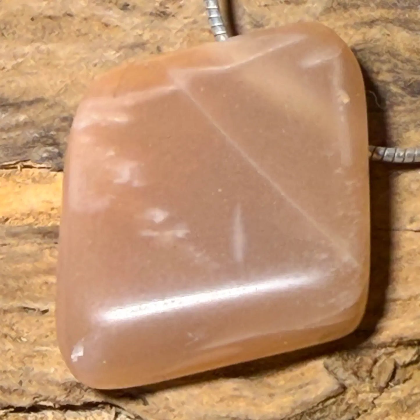 mondstein-edelstein-schmuck-ketten-anhaenger-heilstein-trommelstein-seelensteinchen-080426