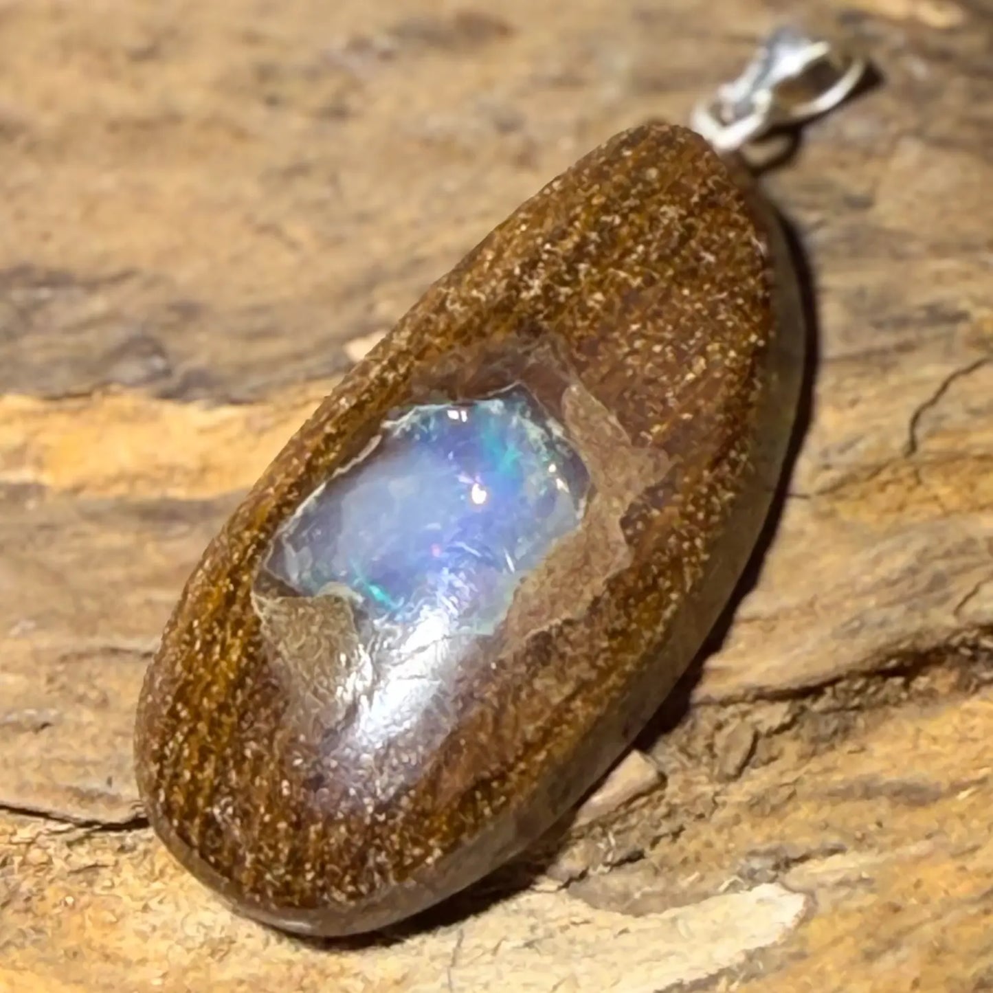 opal-cabochon-silber-schmuck-ketten-anhaenger-edelstein-heilstein-seelensteinchen
