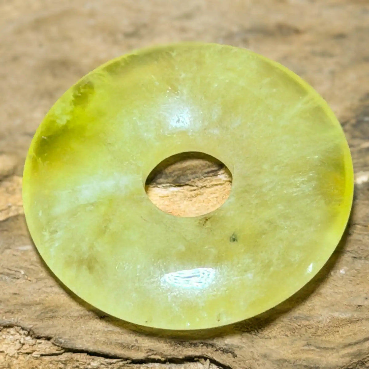 prehnit-donut-pi-scheibe-edelstein-heilstein-schmuck-ketten-anhaenger-020626