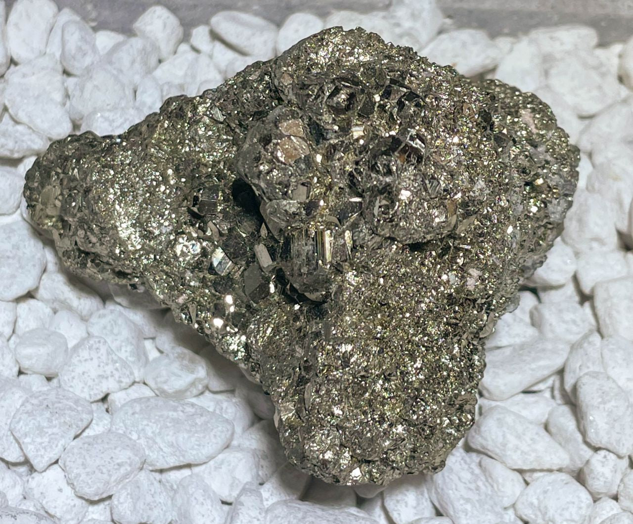Pyrit aus Peru Rohstein - Stufe - Handschmeichler - Mineralien - Edelstein - A Qualität #7306