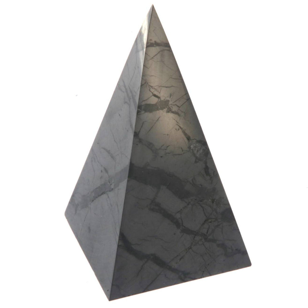 Schungit Pyramide - hoch - poliert