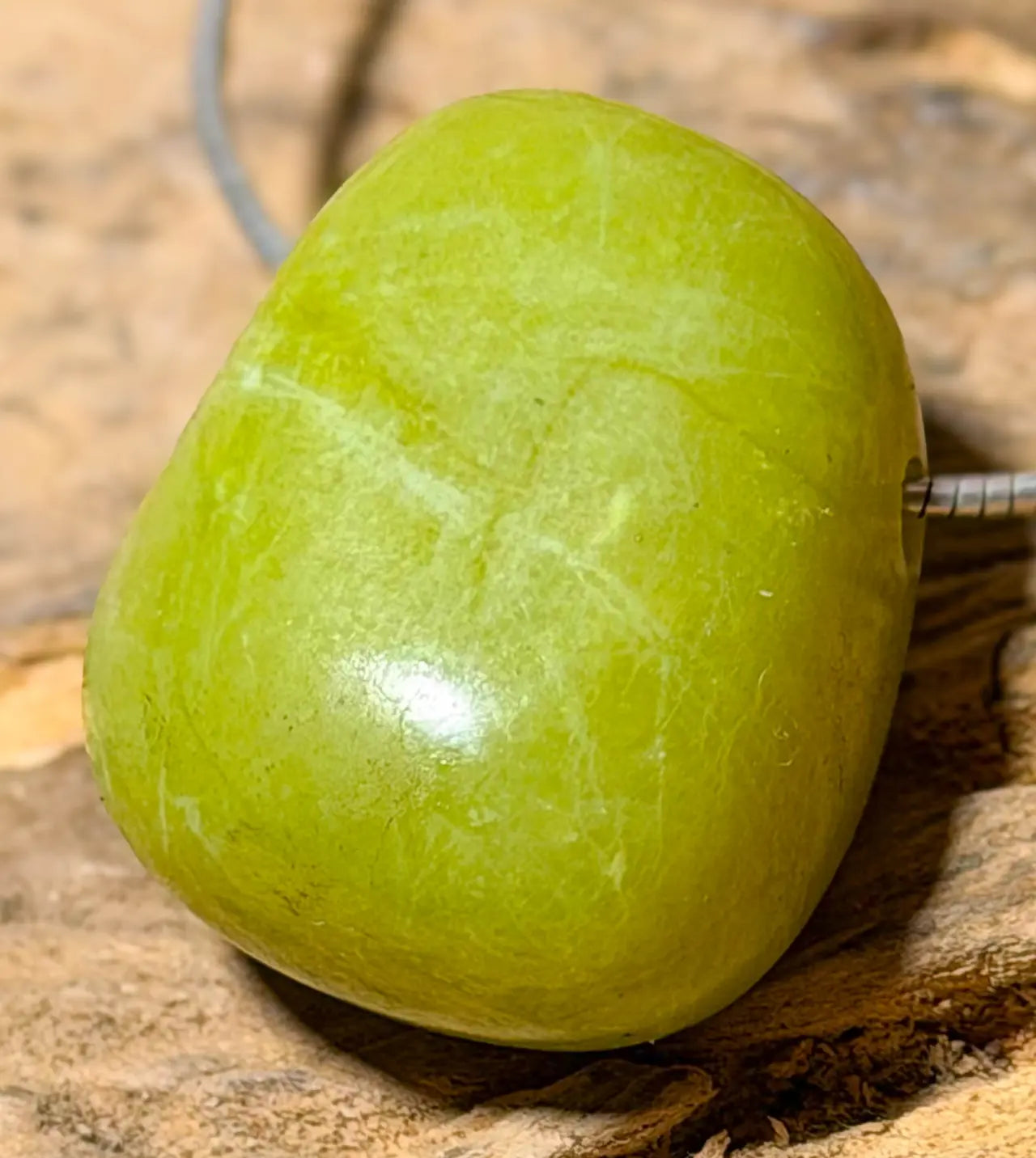 Serpentin Limonengrün Trommelstein Edelstein Schmuck Ketten Anhänger - A Qualität #5431 - seelensteinchen