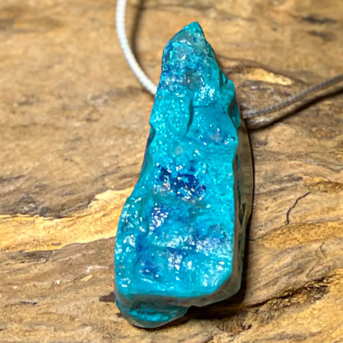 shattuckit-edelstein-schmuck-ketten-anhaenger-heilstein-231026
