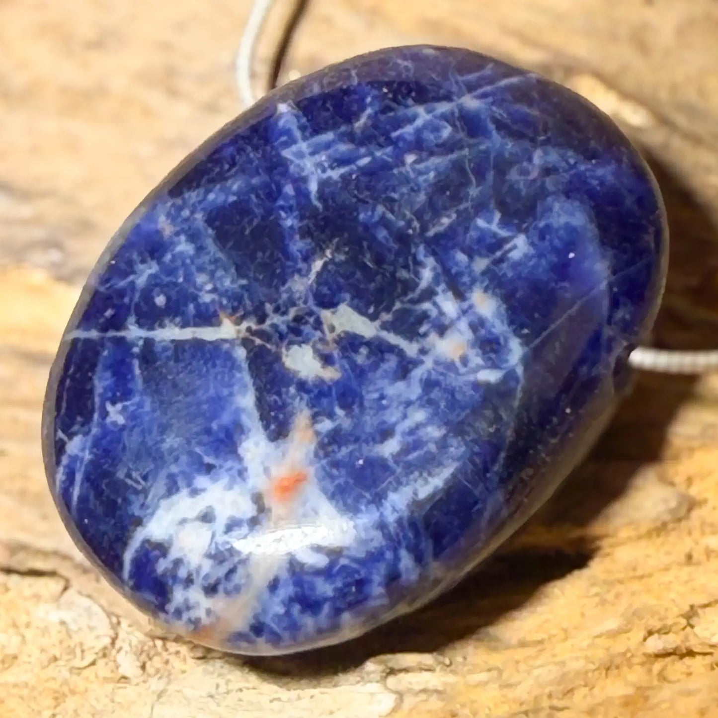 sodalith-edelstein-schmuck-ketten-anhaenger-heilstein-trommelstein-energie-seelensteinchen-300426