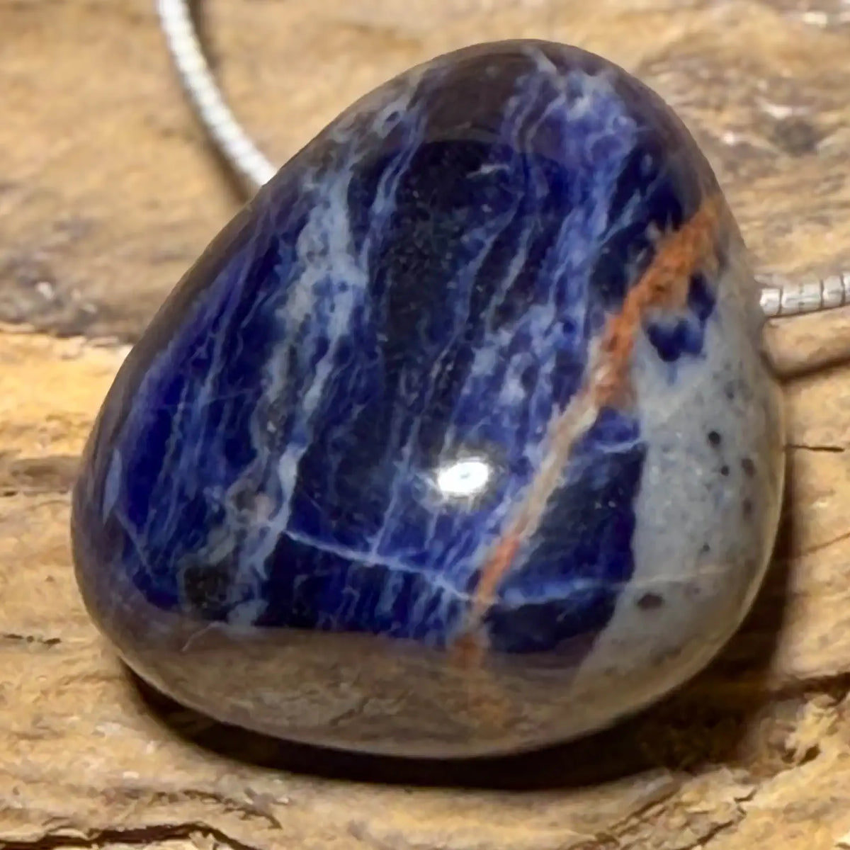 sodalith-edelstein-trommelstein-schmuck-anhaenger-kette-collier-heilstein-200826