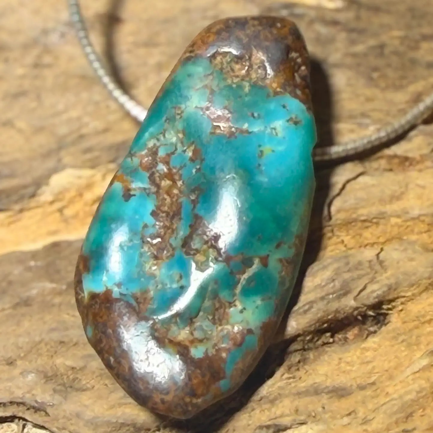 tuerkis-edelstein-trommelstein-schmuck-ketten-anhaenger-heilstein-010726-3