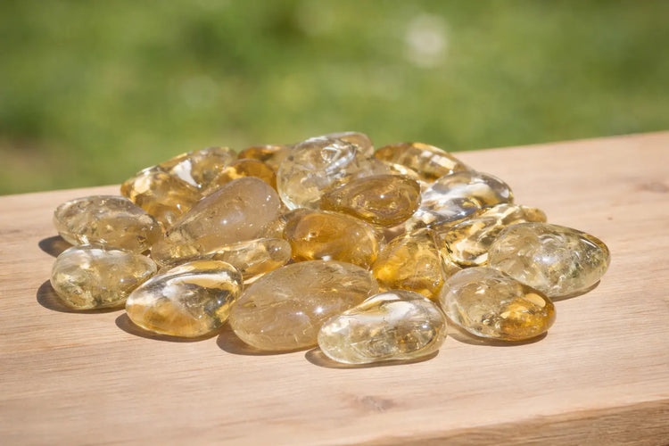 citrin-edelstein-heilstein-schmuck-trommelstein-anhaenger-seelensteinchen