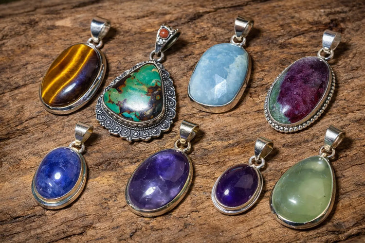 edelstein-silber-anhaenger-schmuck-seelensteinchen