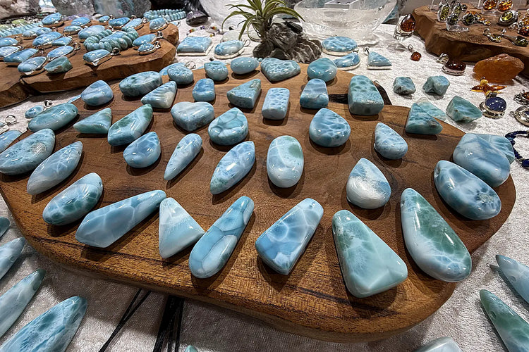 larimar-edelstein-trommelstein-anhaenger-seelensteinchen