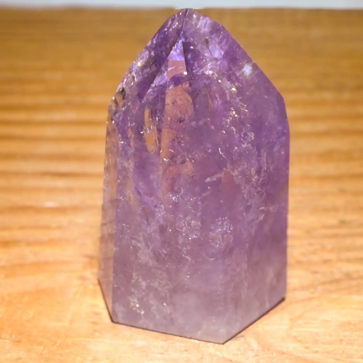 amethyst-edelstein-mineralien-spitze-brasilien-seelensteinchen-260626_edc3942e-370e-4cee-917c-d39325b1f93e