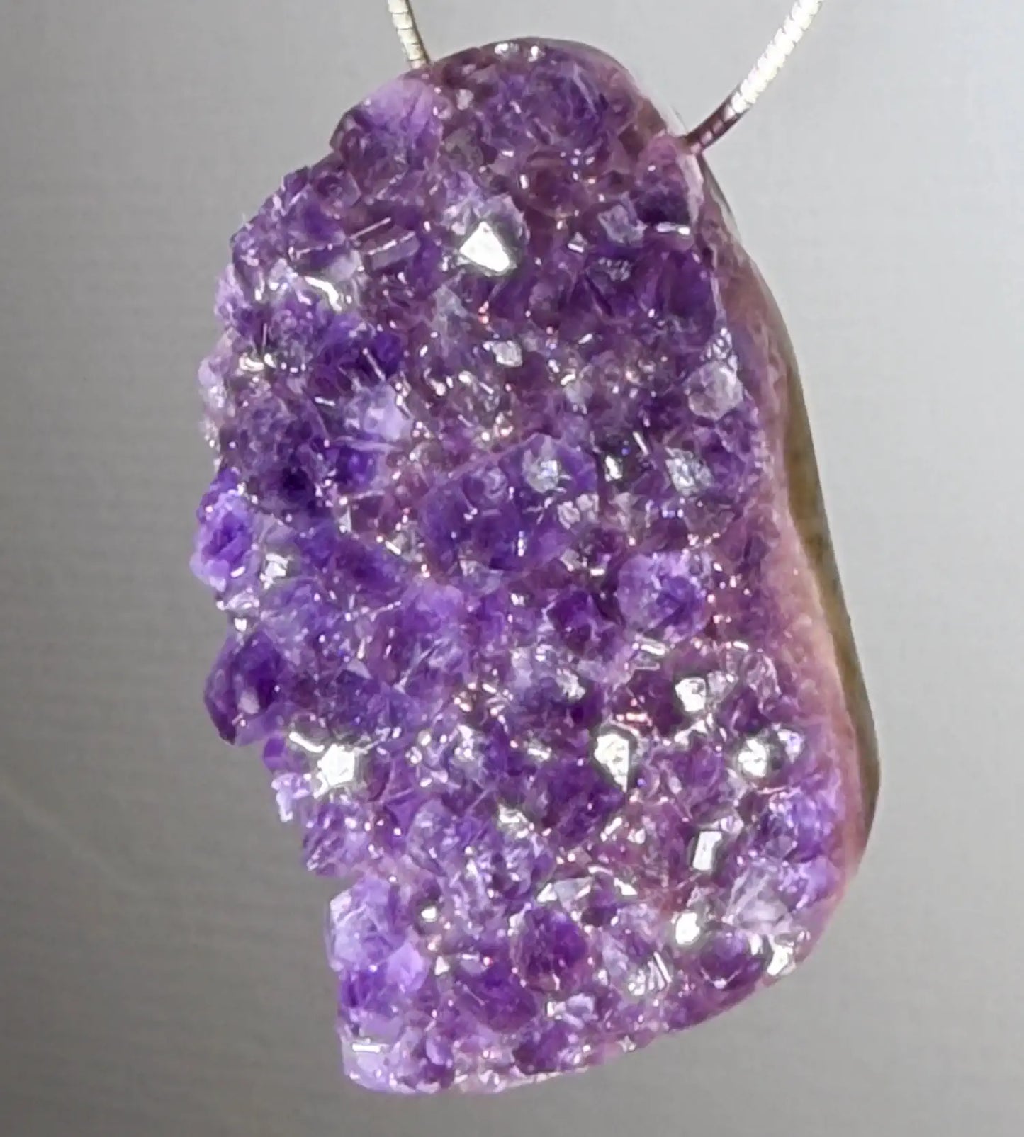 amethyst-edelstein-schmuck-ketten-anhaenger-trommelstein-heilstein-seelensteinchen-120626-2