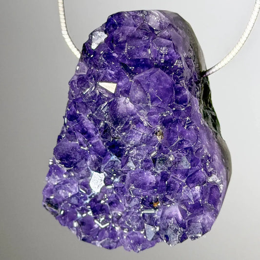 amethyst-edelstein-schmuck-ketten-anhaenger-trommelstein-heilstein-seelensteinchen-120626