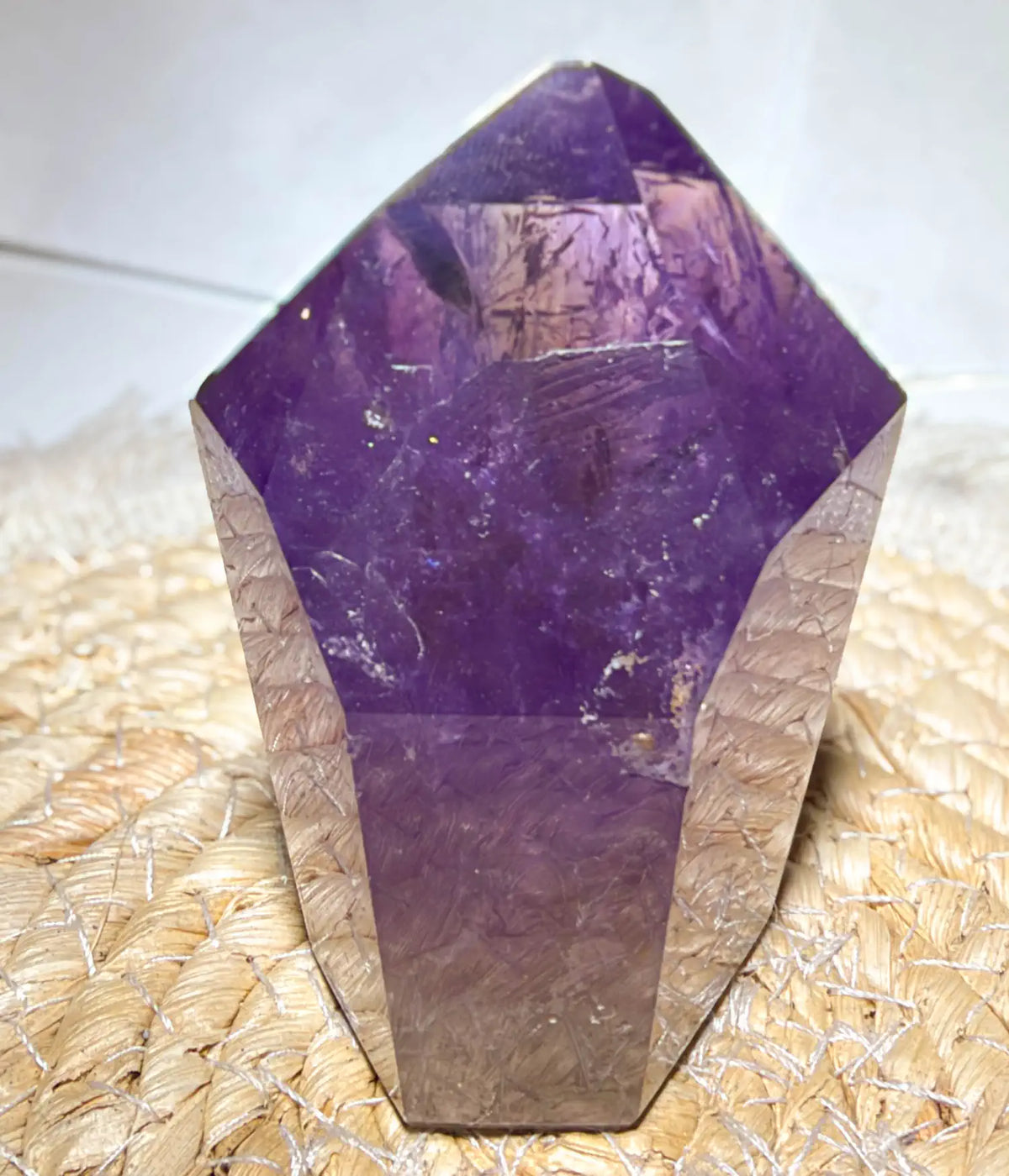 amethyst-kristall-edelstein-spitze-mineralien-heilstein-071026