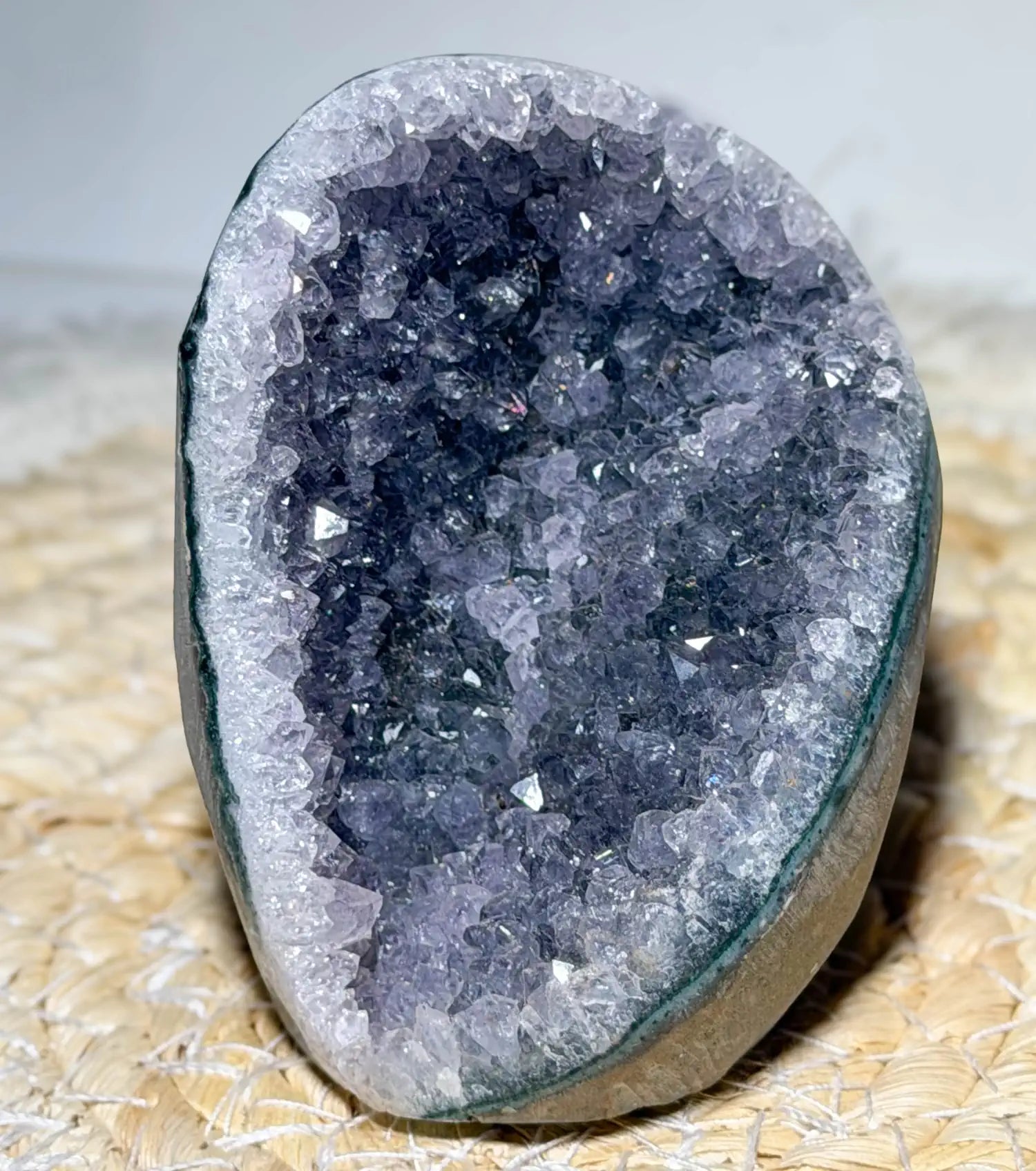 amethystdruse-edelstein-kristall-mineralien-heilstein-druse-080726-6