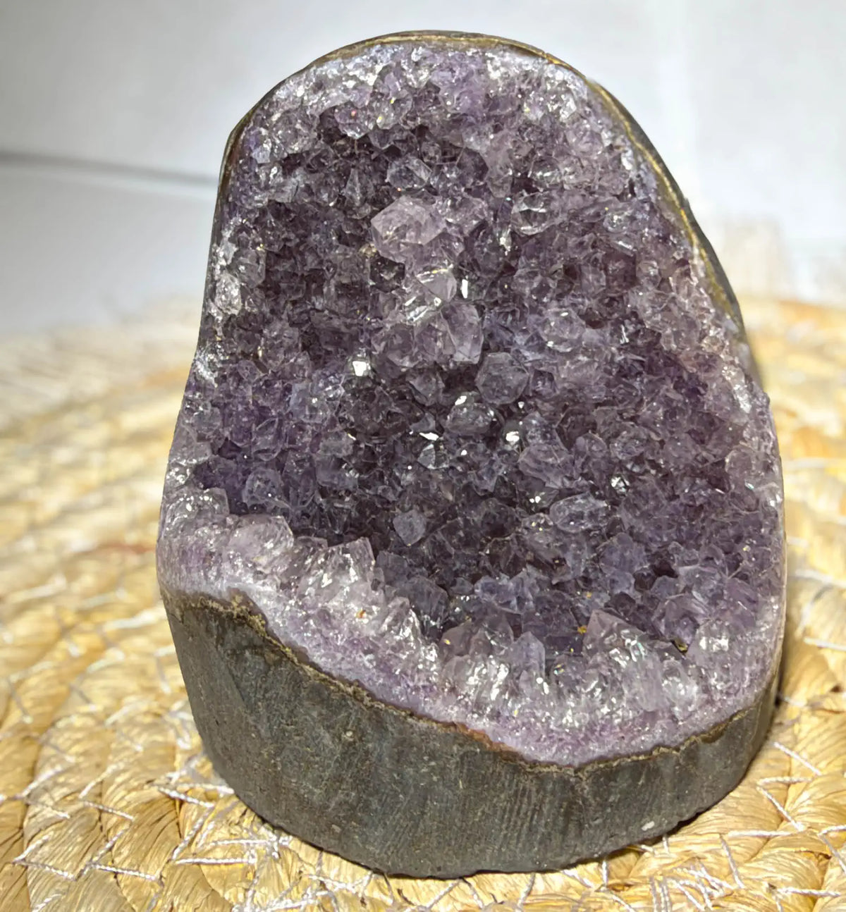 amethystdruse-edelstein-mineralien-entladen-heilstein-241026-3