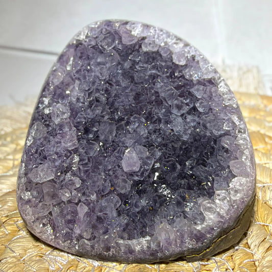 amethystdruse-edelstein-mineralien-entladen-heilstein-241026-4