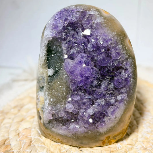 amethystdruse-edelstein-mineralien-uruguay-lila-seelensteinchen-250896