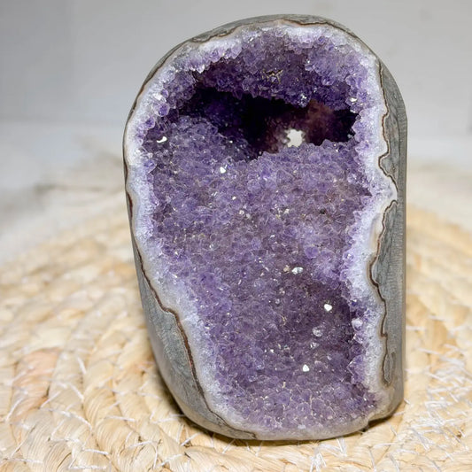 amethystdruse-edelstein-uruguay-lila-mineralien-seelensteinchen-220526-2