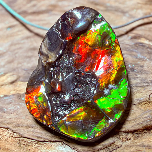 amolith-edelstein-schmuck-ketten-anhaenger-heilstein-061026