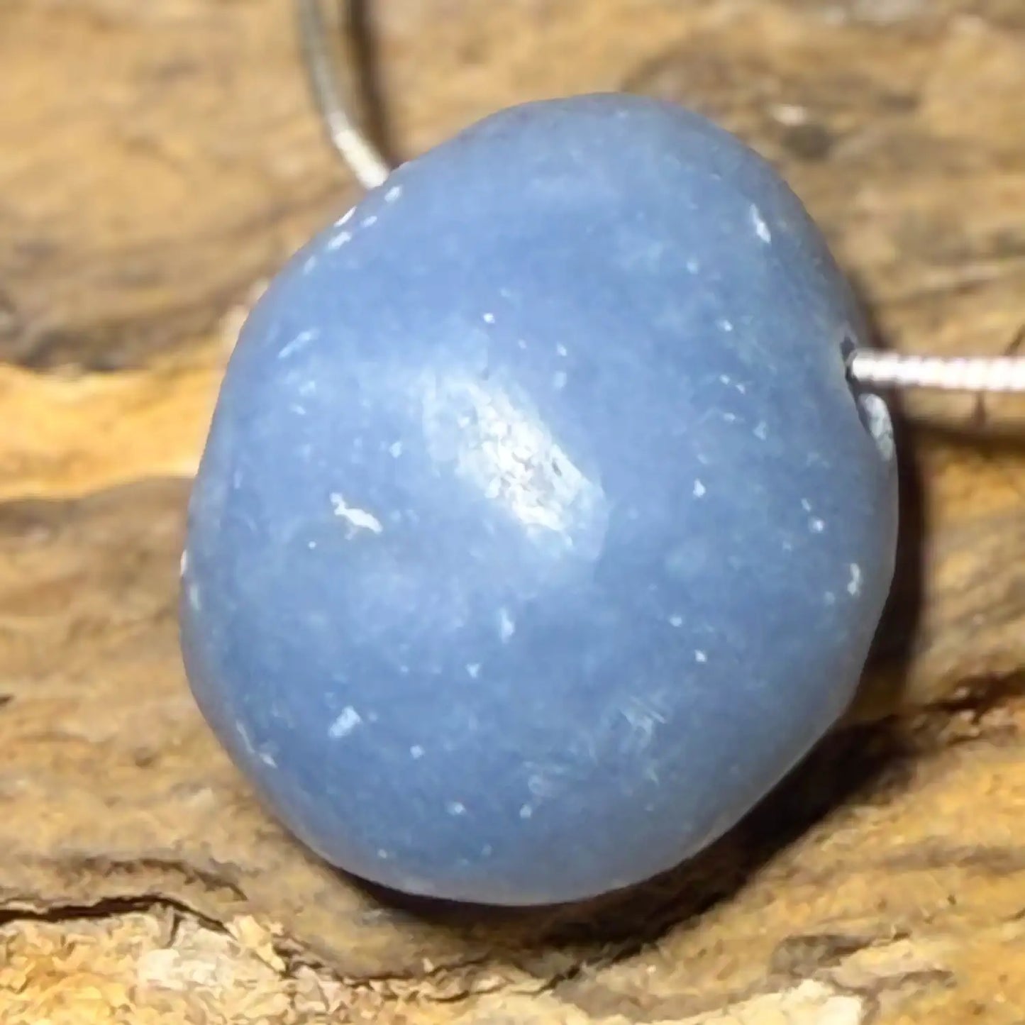 angelit-edelstein-trommelstein-schmuck-ketten-anhaenger-heilstein-080726