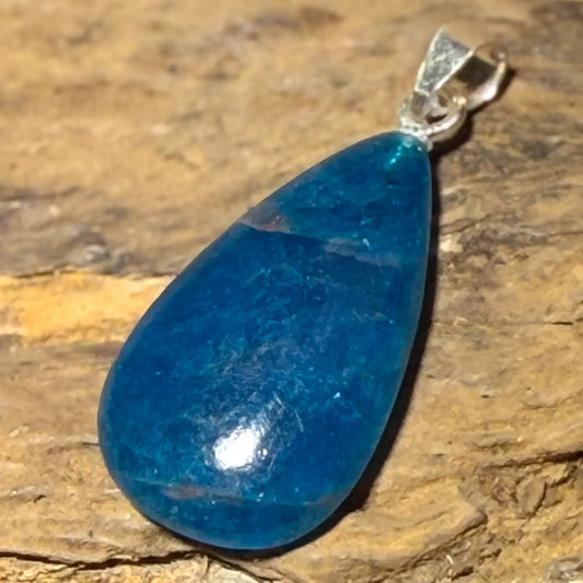 apatit-cabochon-silber-schmuck-ketten-anhaenger-edelstein-heilstein-seelensteinchen