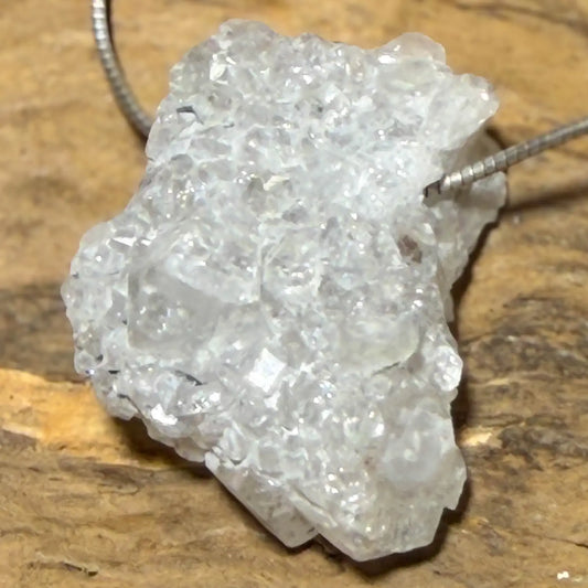 apophyilit-edelstein-schmuck-ketten-anhaenger-trommelstein-heilstein-seelensteinchen-120626