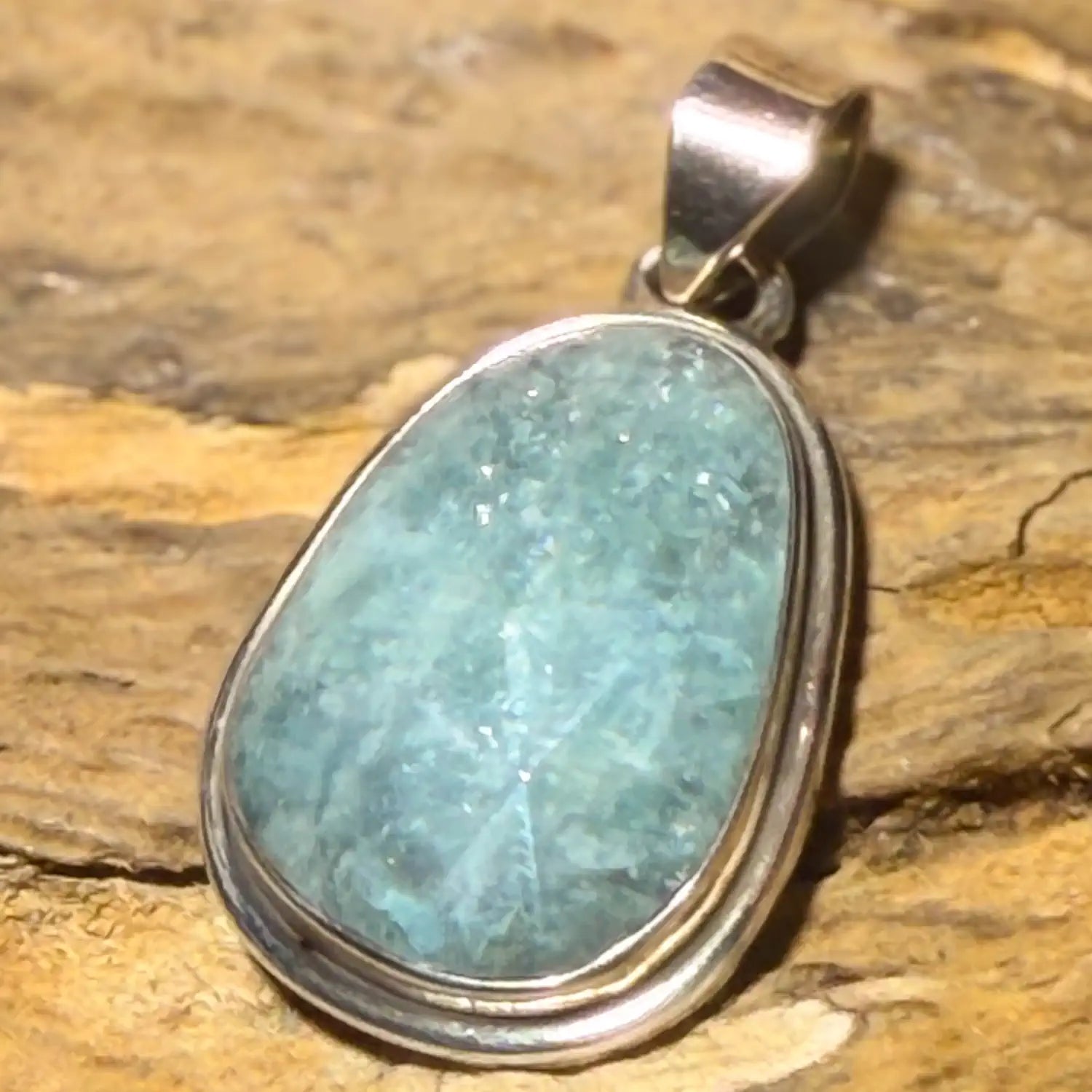 aquamarin-edelstein-925er-silber-schmuck-anhaenger-kette-collier-heilstein-160826
