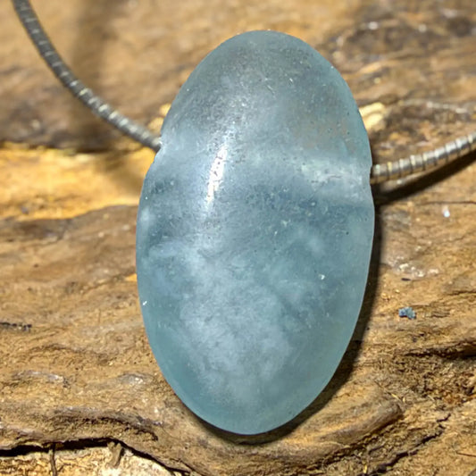 aquamarin-edelstein-schmuck-ketten-anhaenger-trommelstein-heilstein-270926