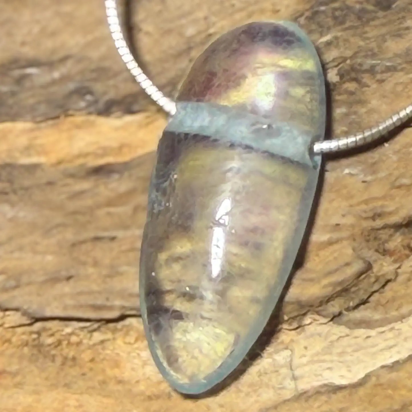 aquamarin-edelstein-trommelstein-schmuck-ketten-anhaenger-heilstein-010726-2