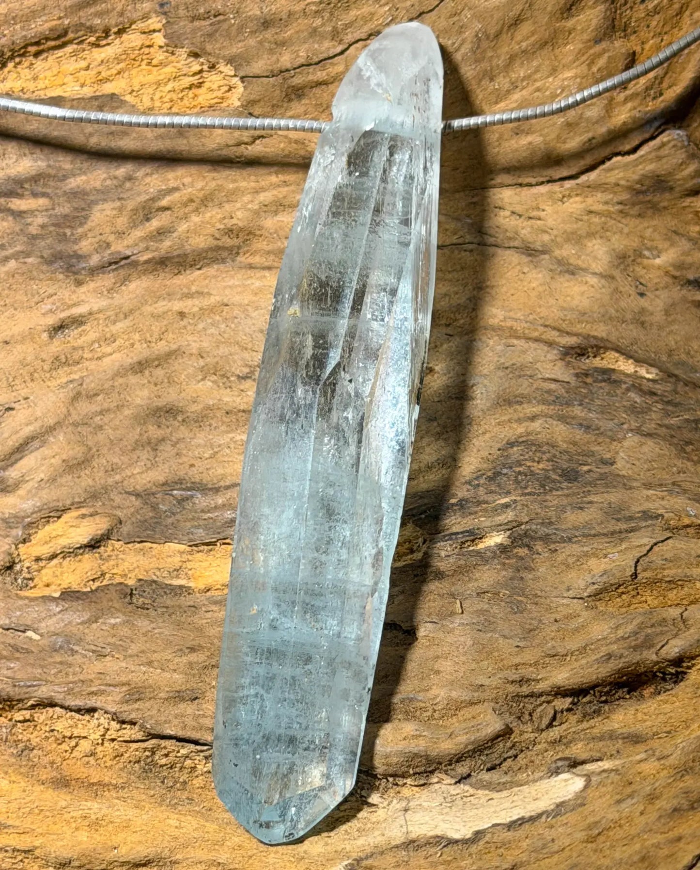aquamarin-edelstein-trommelstein-schmuck-ketten-anhaenger-heilstein-seelensteinchen-2