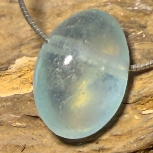 aquamrin-edelstein-schmuck-ketten-anhaenger-collier-trommelstein-seelensteinchen-050826