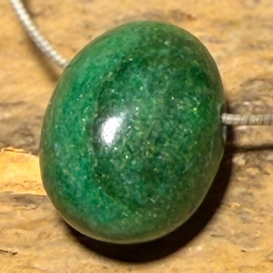 aventurin-edelstein-schmuck-ketten-anhaenger-trommelstein-heilstein-seelensteinchen-120626