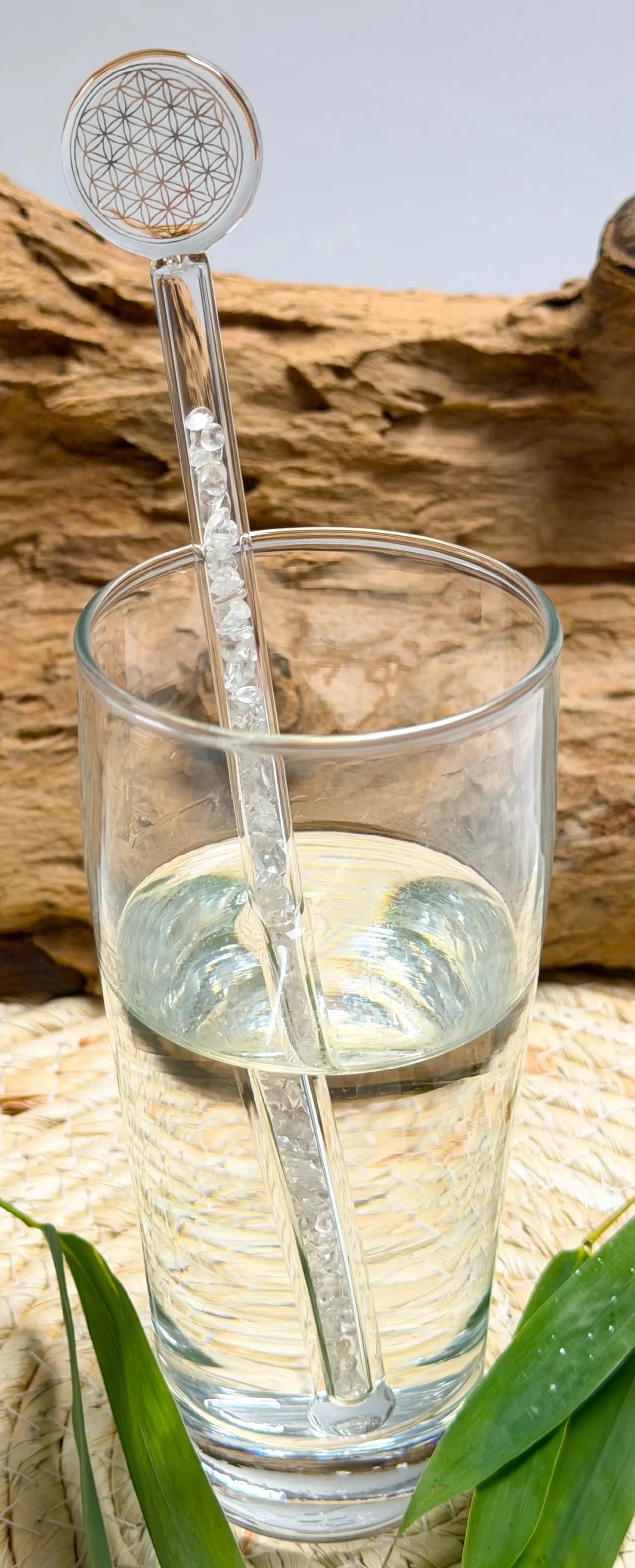 Edelsteinwasser Bergkristall PREMIUM Vital Crystal Water Stick - Blume des Lebens - Wasseraufbereitung - seelensteinchen #596