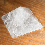 Bergkristall Edelstein Pyramide 6cm - A Qualität #5091