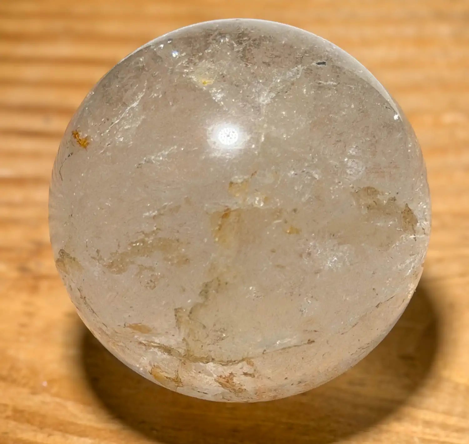 bergkristall-edelstein-kristall-mineralien-kugel-heilstein-060826