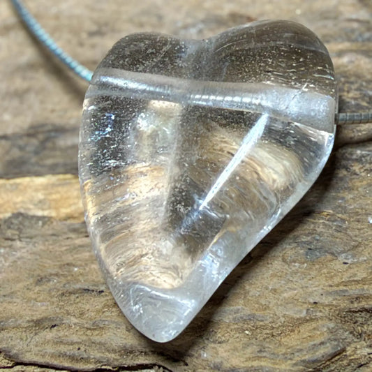 bergkristall-edelstein-schmuck-ketten-anhaenger-heilstein-251026