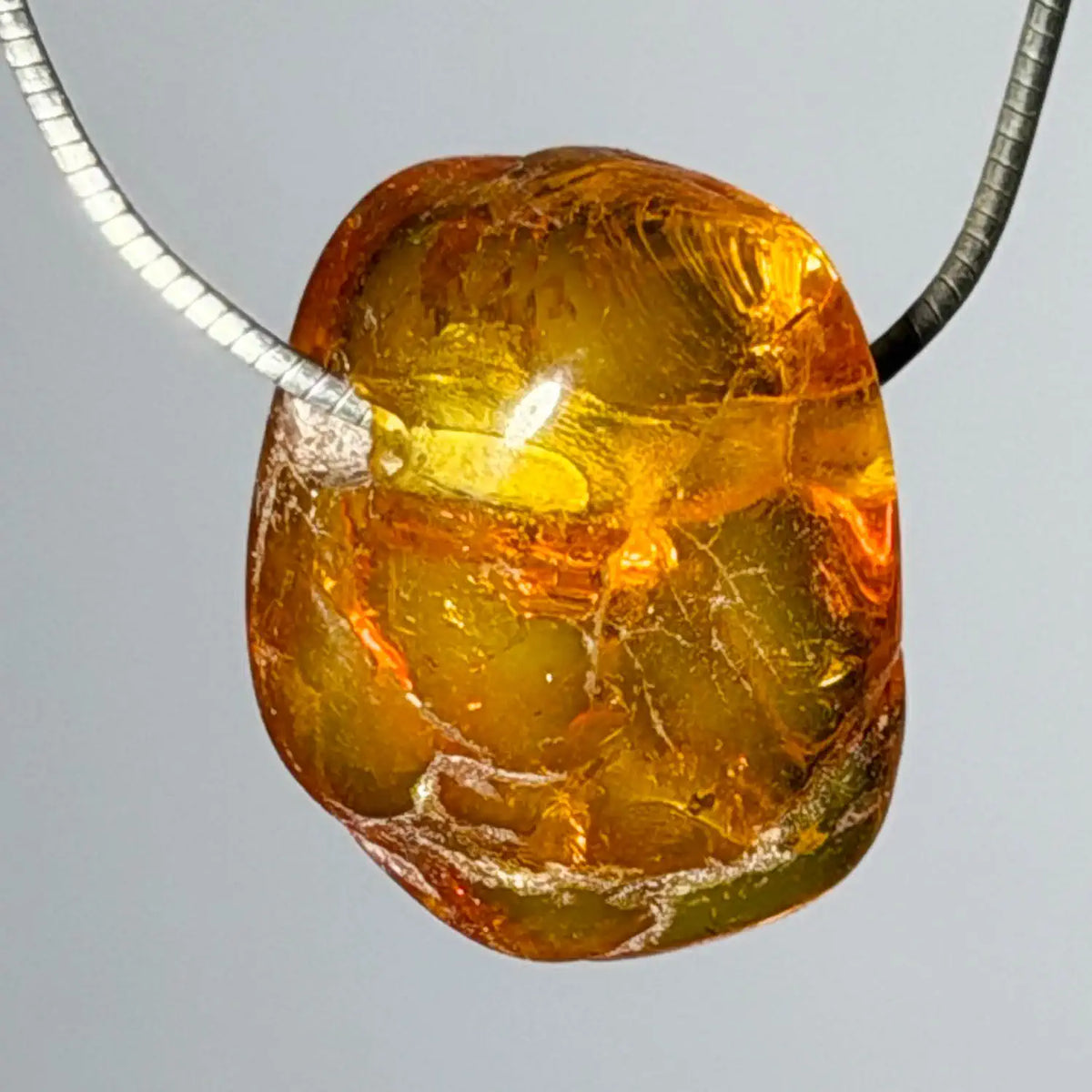 bernstein-edelstein-schmuck-ketten-anhaenger-heilstein-241026-8