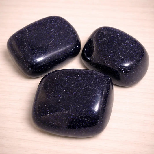 blaufluss-edelstein-trommelstein-handschmeichler-entspannung-massage-chakra-seelensteinchen