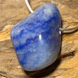 Colgante de cuarzo azul, piedra rodada, gema, joyería - Calidad A #0070
